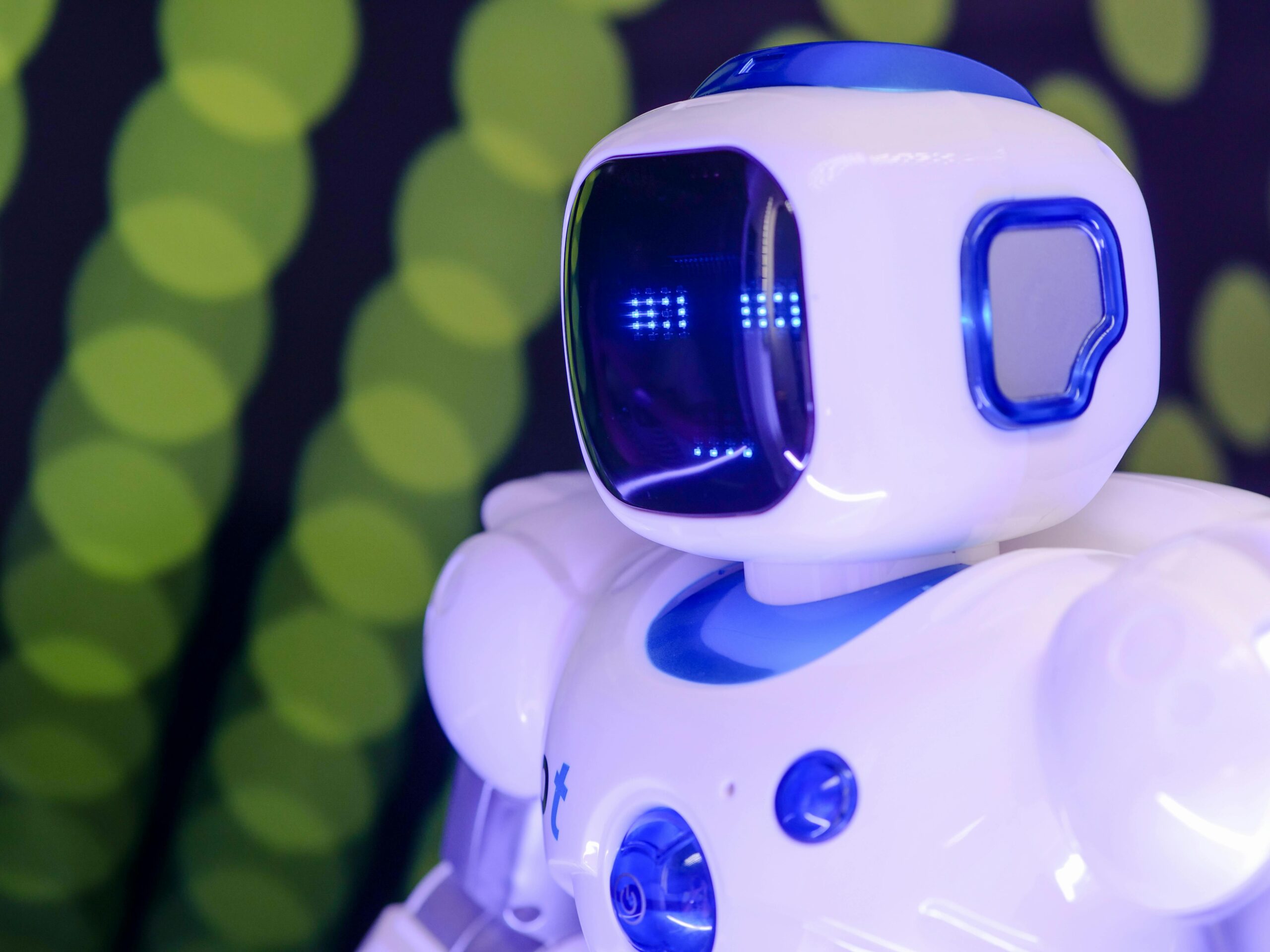 Real Examples of AI in the Workplace (2025)