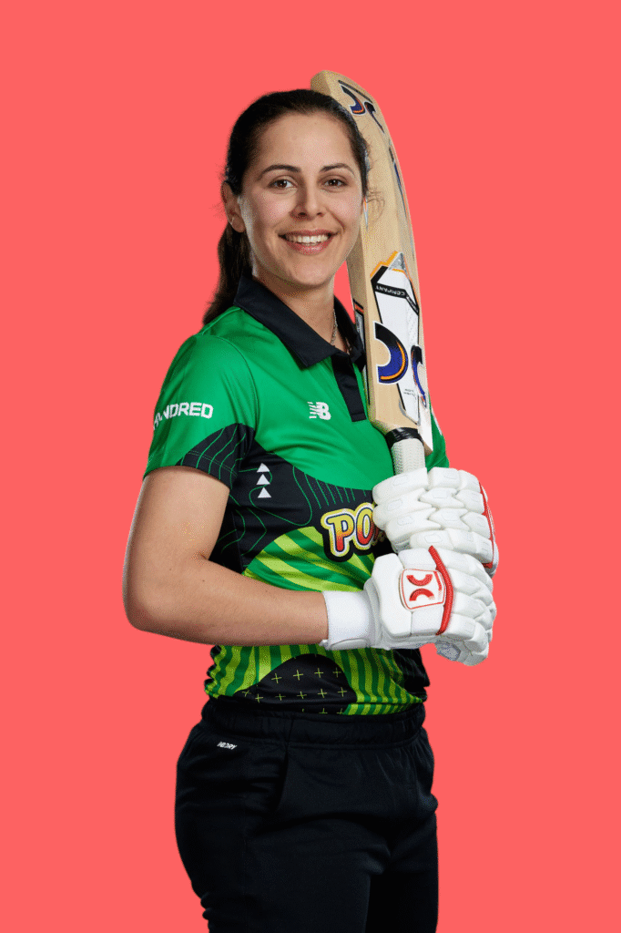 Maia Bouchier: The Stylish Star of England Women’s Cricket – Full Biography, Stats & Rise