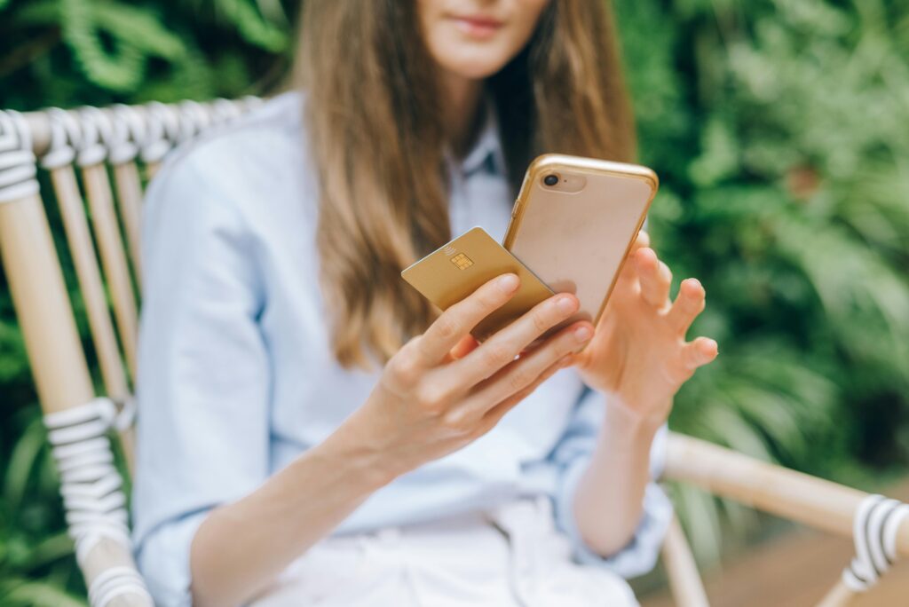 Top 10 Online Banking Benefits in 2025: How Digital Banking is Revolutionizing Finance