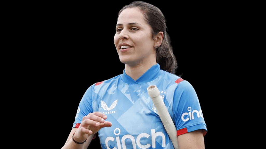 Maia Bouchier: The Stylish Star of England Women’s Cricket – Full Biography, Stats & Rise
